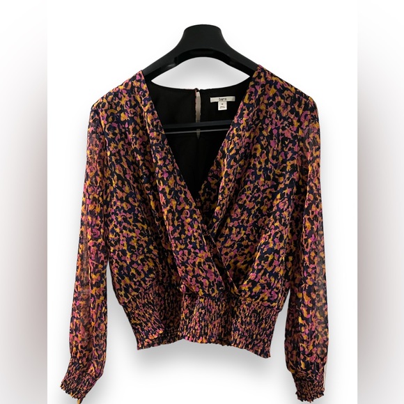 bar III Women’s Surplice Pink Smocked Top size M - Picture 1 of 5